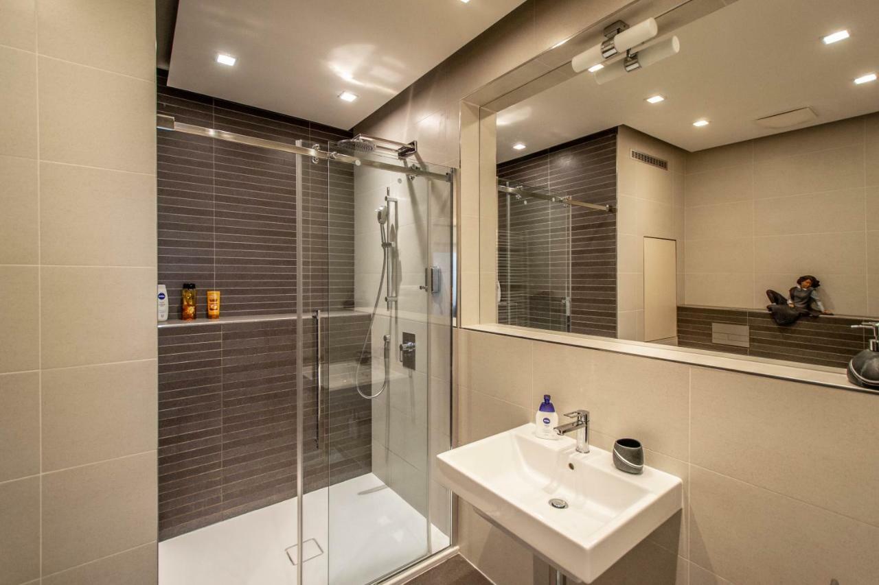 Unique Charles Bridge 2Bdr Apartment. Prag Dış mekan fotoğraf