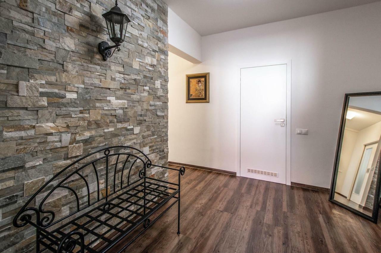 Unique Charles Bridge 2Bdr Apartment. Prag Dış mekan fotoğraf