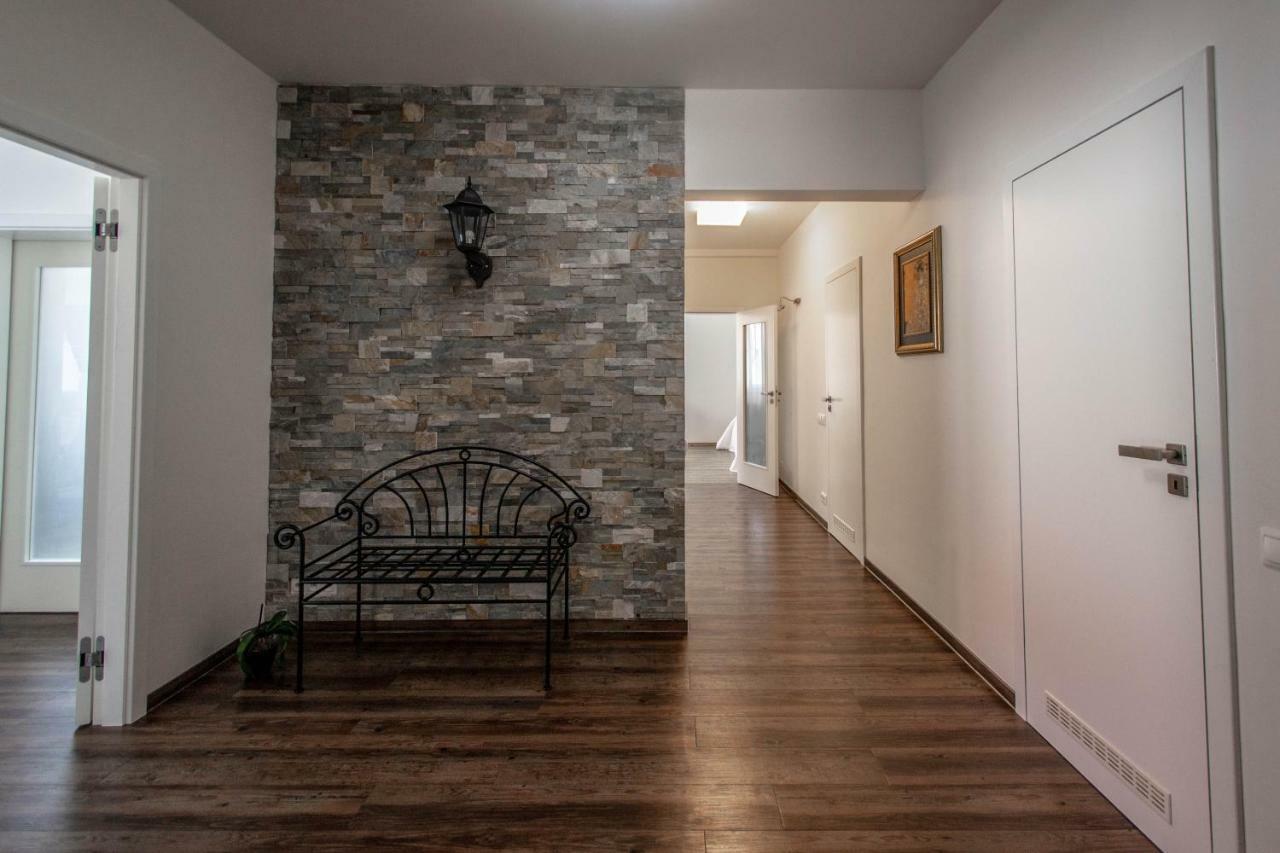 Unique Charles Bridge 2Bdr Apartment. Prag Dış mekan fotoğraf