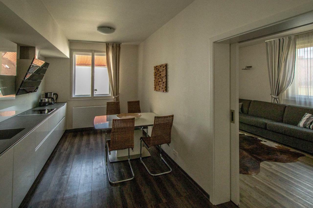 Unique Charles Bridge 2Bdr Apartment. Prag Dış mekan fotoğraf