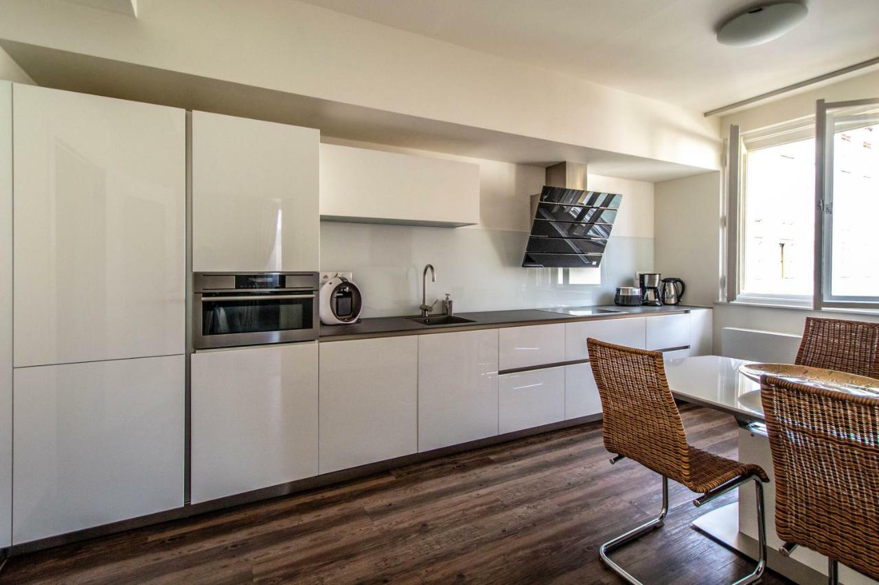 Unique Charles Bridge 2Bdr Apartment. Prag Dış mekan fotoğraf
